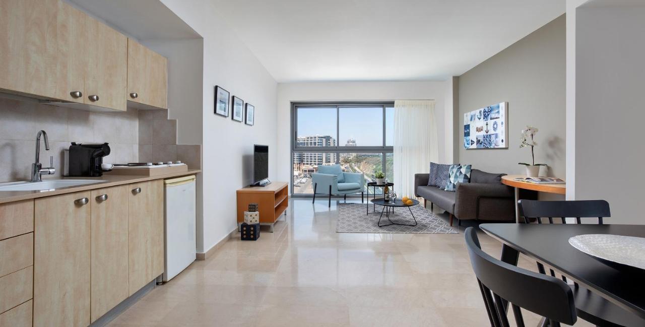 อพาร์ตโฮเทล โอเคียนอส บามารีนา Aparthotel Herzliya ภายนอก รูปภาพ