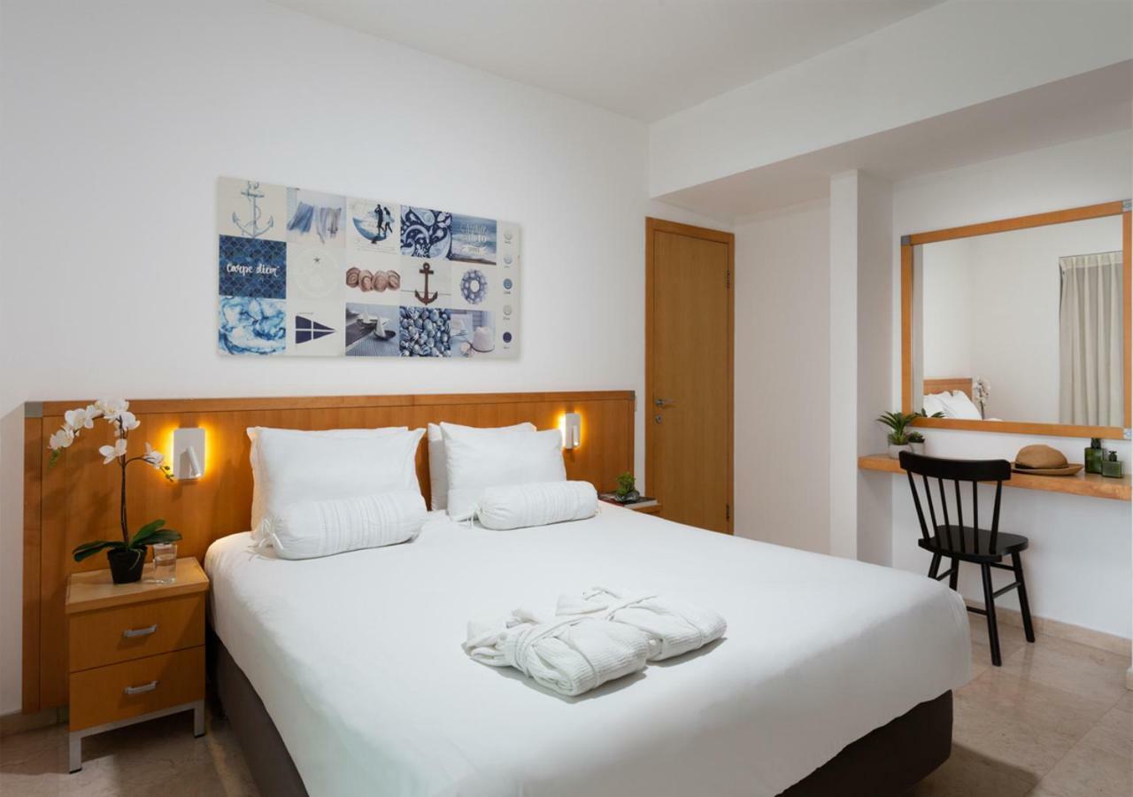 อพาร์ตโฮเทล โอเคียนอส บามารีนา Aparthotel Herzliya ภายนอก รูปภาพ