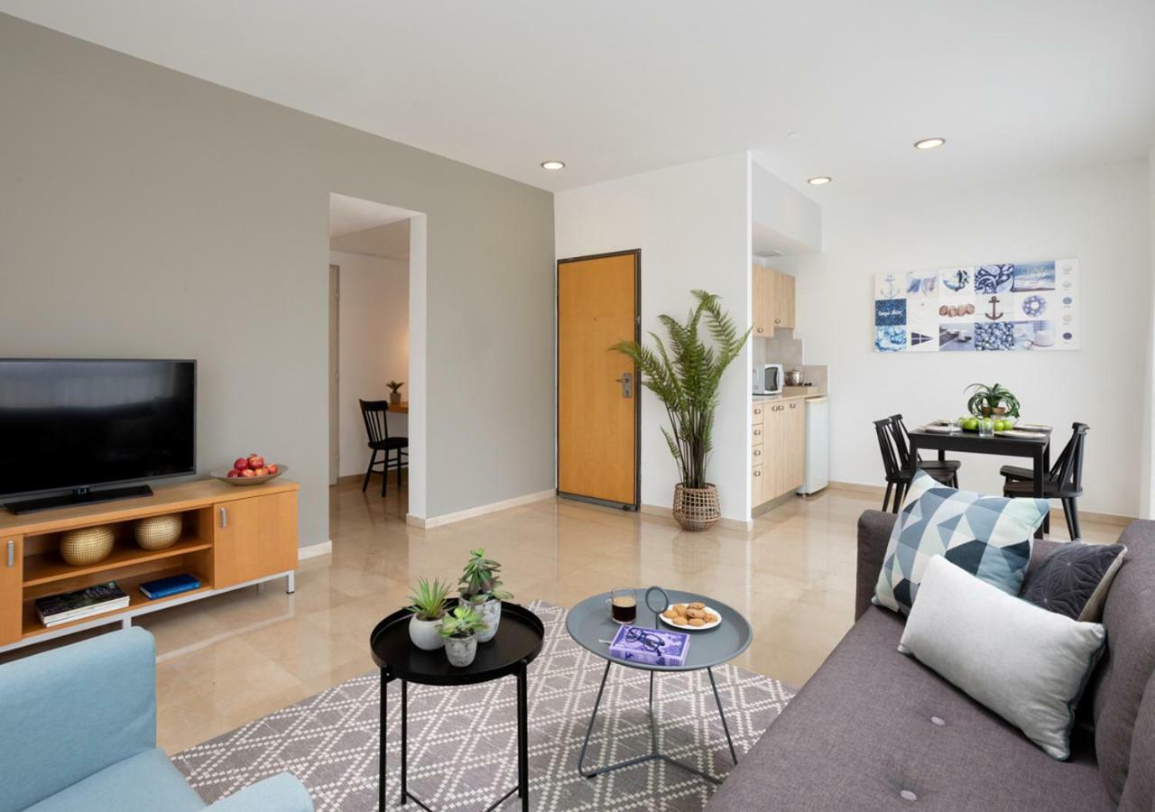 อพาร์ตโฮเทล โอเคียนอส บามารีนา Aparthotel Herzliya ภายนอก รูปภาพ