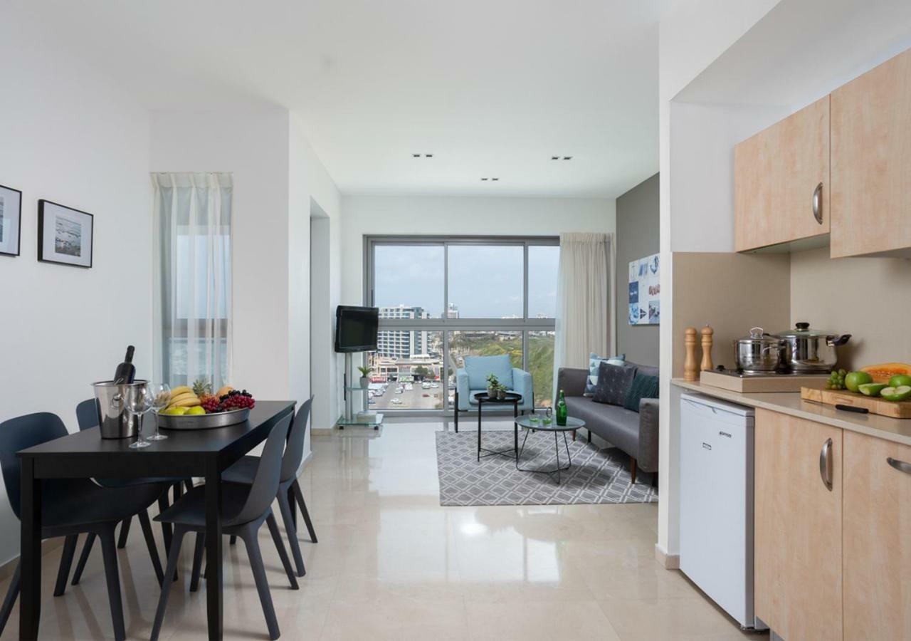 อพาร์ตโฮเทล โอเคียนอส บามารีนา Aparthotel Herzliya ภายนอก รูปภาพ