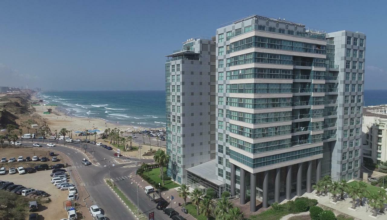 อพาร์ตโฮเทล โอเคียนอส บามารีนา Aparthotel Herzliya ภายนอก รูปภาพ